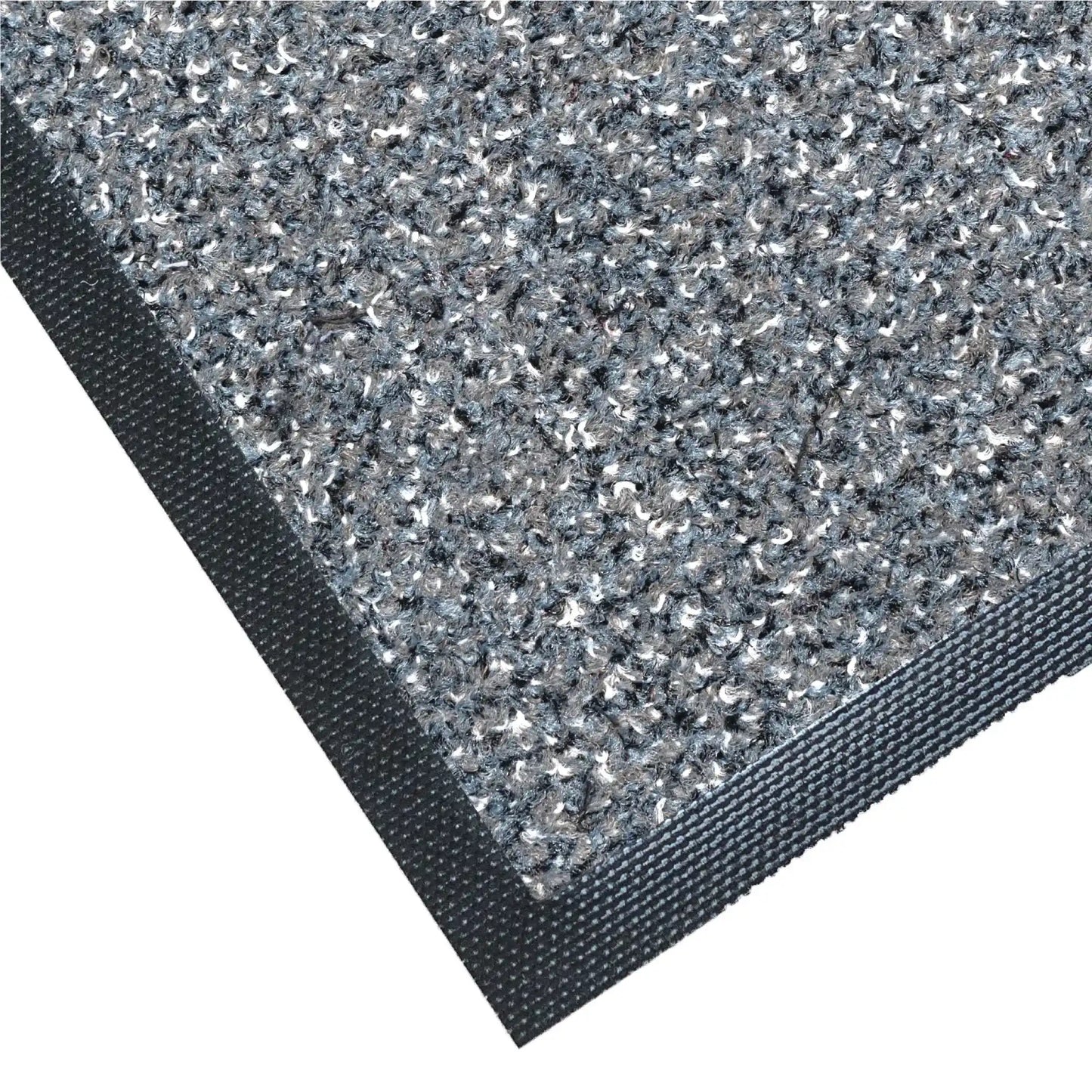 Détail de la texture absorbante et des finitions d’un tapis d’entrée double action grattant absorbant gris.
