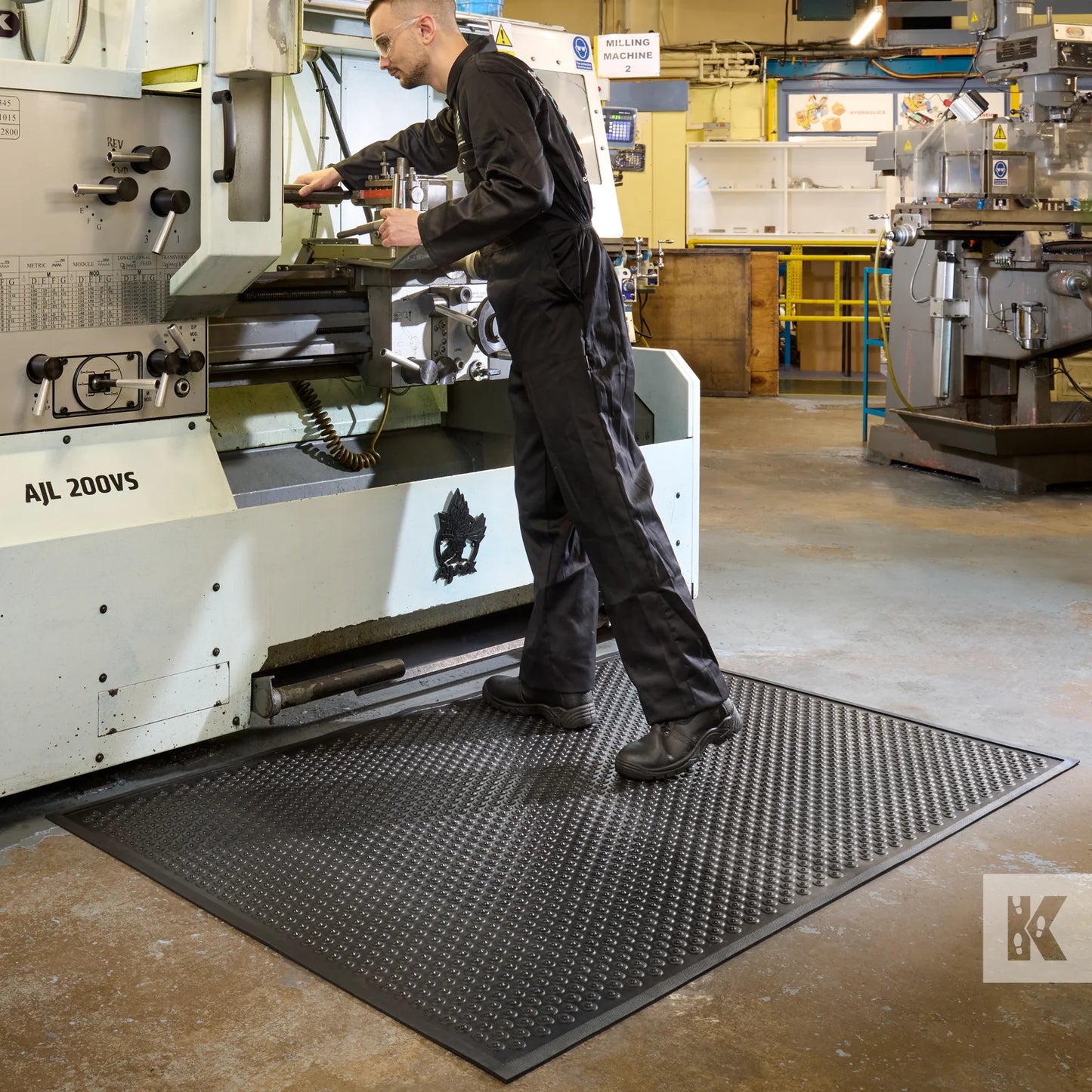 Tapis Industriel Grattant & Drainant – Sécurité Atelier
