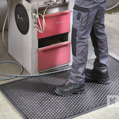 Tapis Industriel Grattant & Drainant – Sécurité Atelier