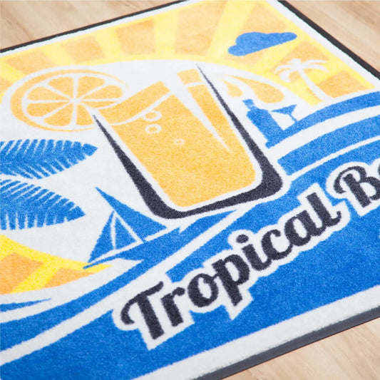 Tapis logo personnalisé classique avec impression haute définition en couleurs pour accueil d'entreprise, commerce ou établissement professionnel.