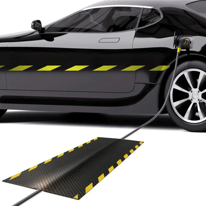 Illustration du tapis de protection pour câble de recharge de voiture électrique permettant de sécuriser le passage des piétons et véhicules.